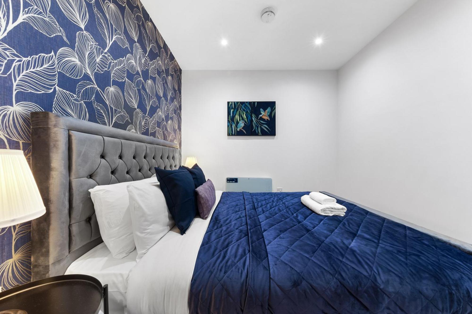 Modern One Bedroom Flat - Sleeps 5 -Near Heathrow - London Ub3 Екстериор снимка