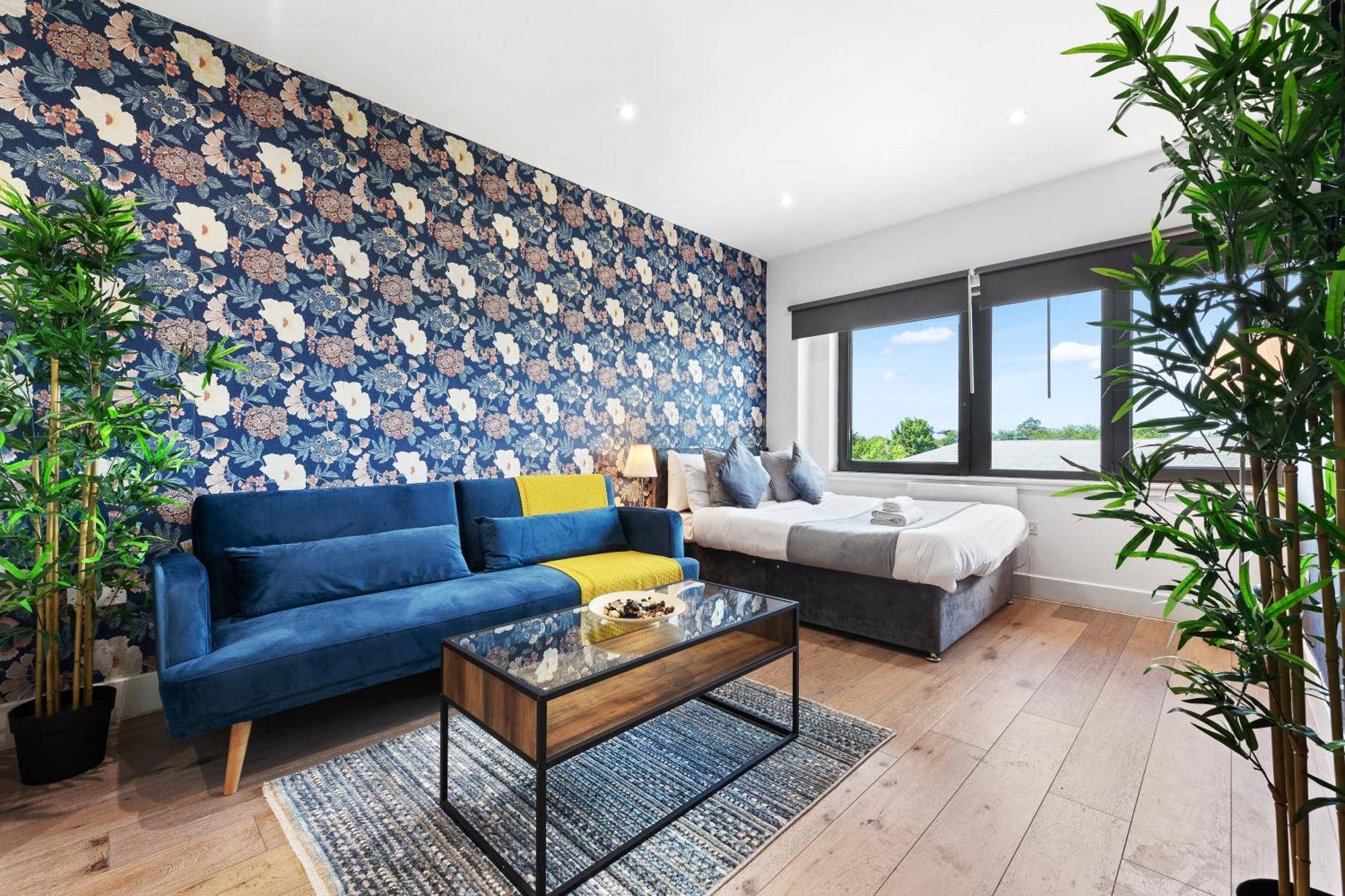 Modern One Bedroom Flat - Sleeps 5 -Near Heathrow - London Ub3 Екстериор снимка